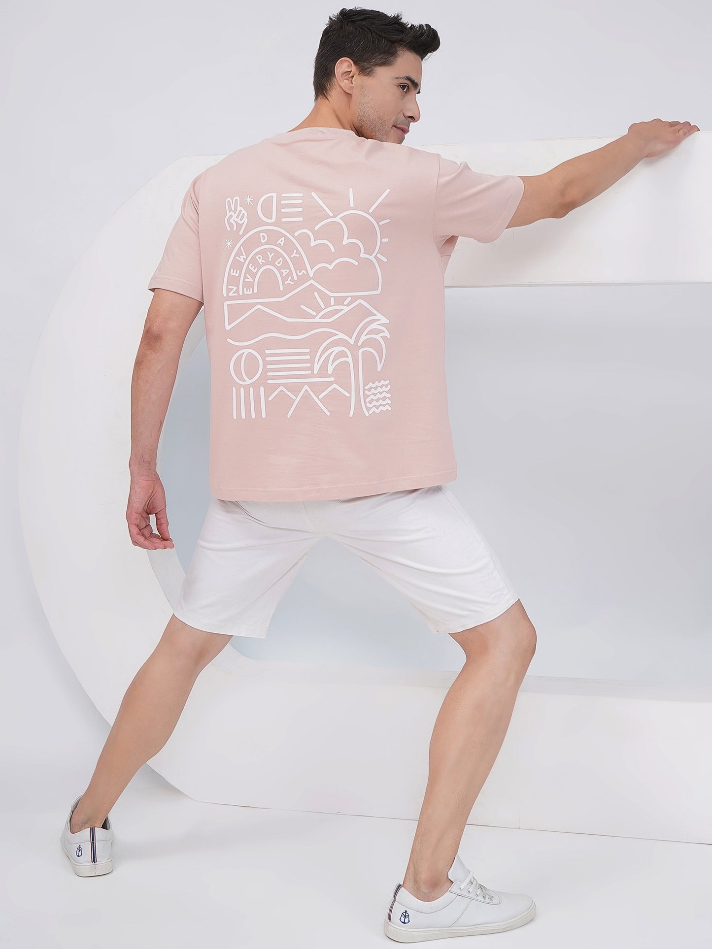 Dusty Pink Men’s Oversized Everyday Graphic T-Shirt – KMOT009