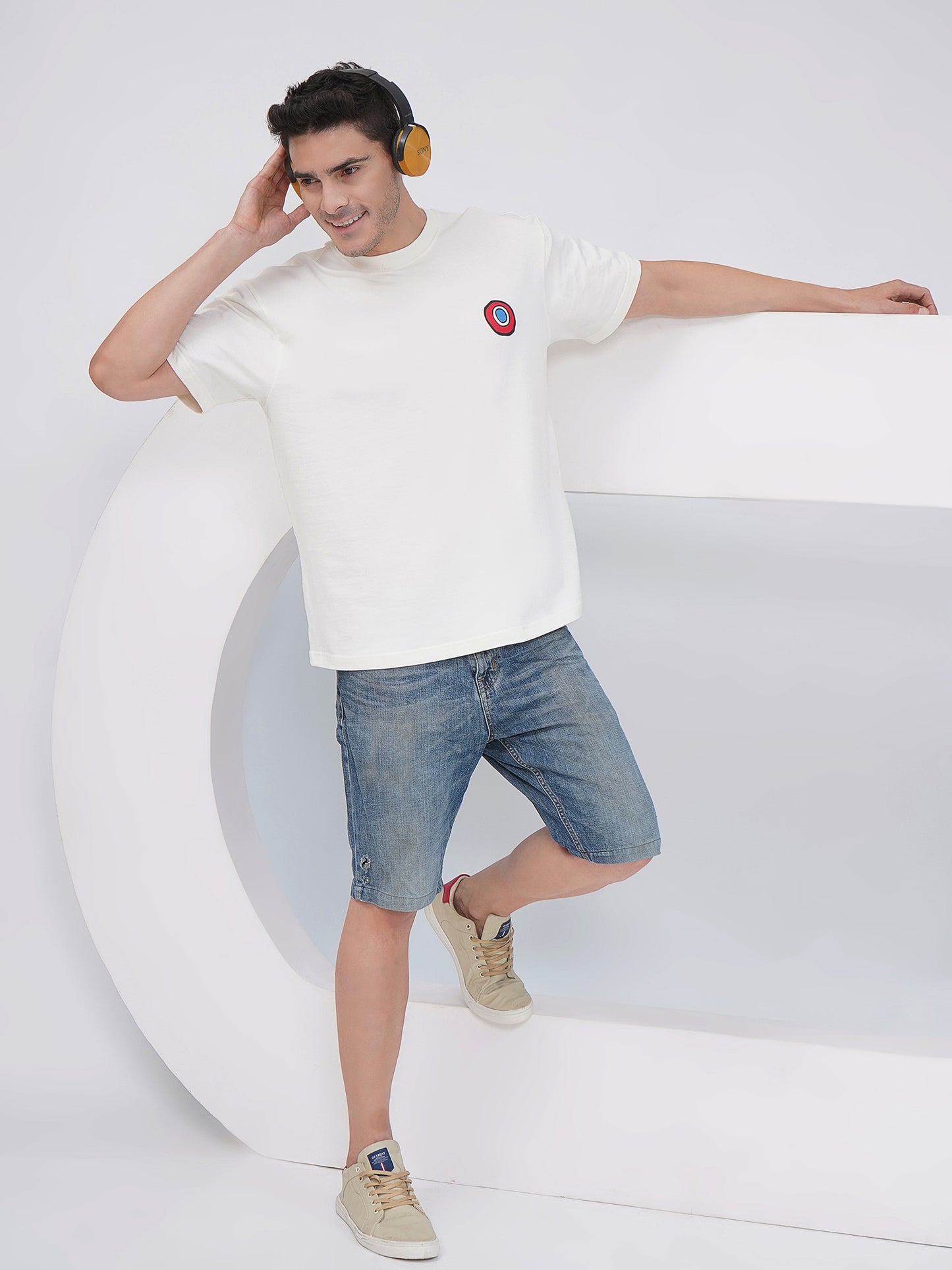 Off White Men’s Oversized Graphic Back Print T-Shirt- KMOT005