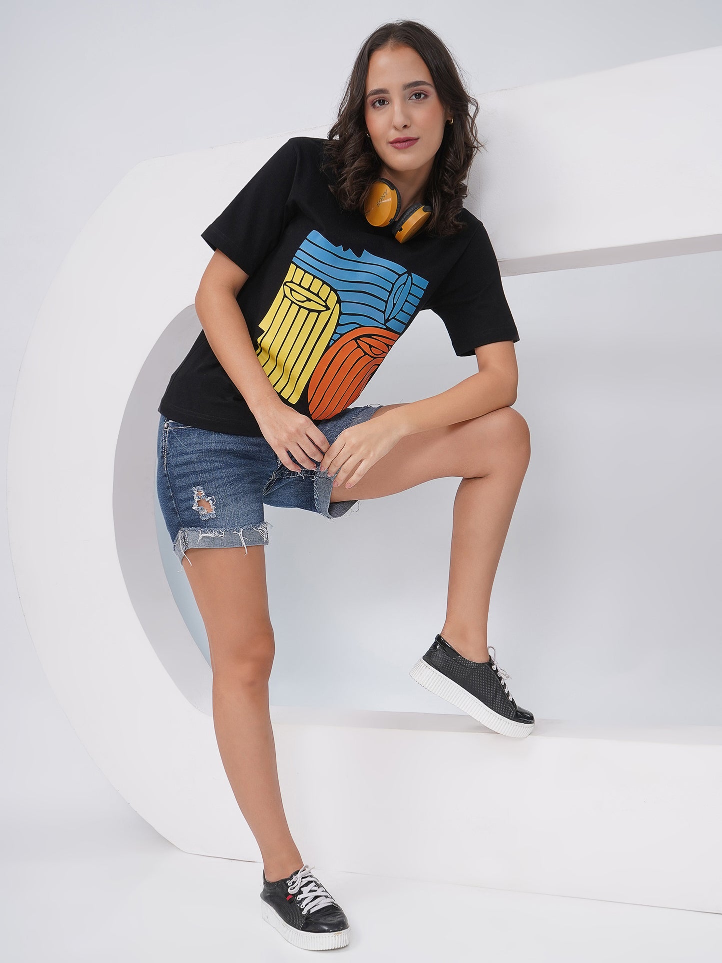 Women's Black Regular Fit Graphic T-Shirt – KWRT007