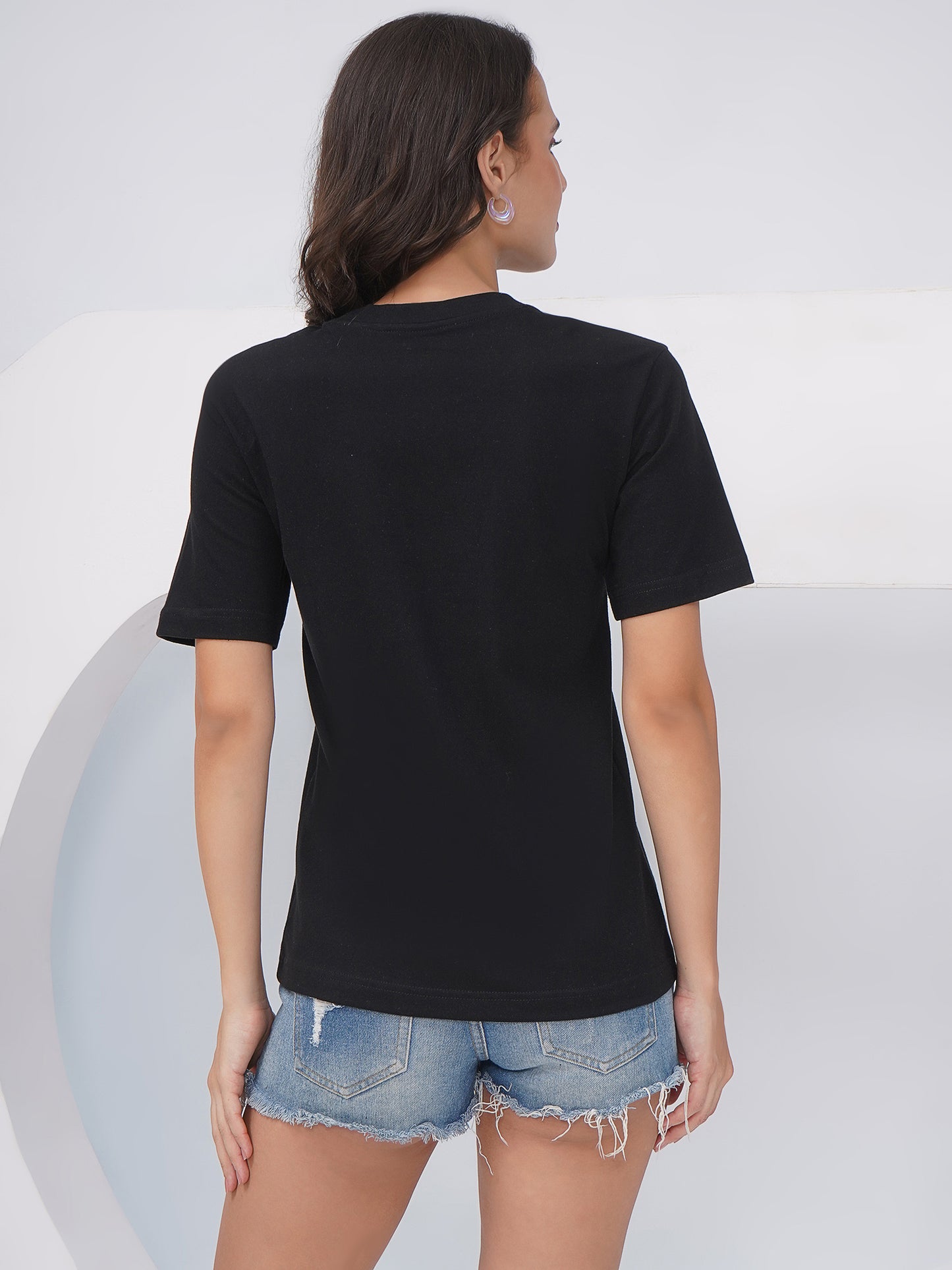 Women's Black Regular Fit Graphic T-Shirt – KWRT009