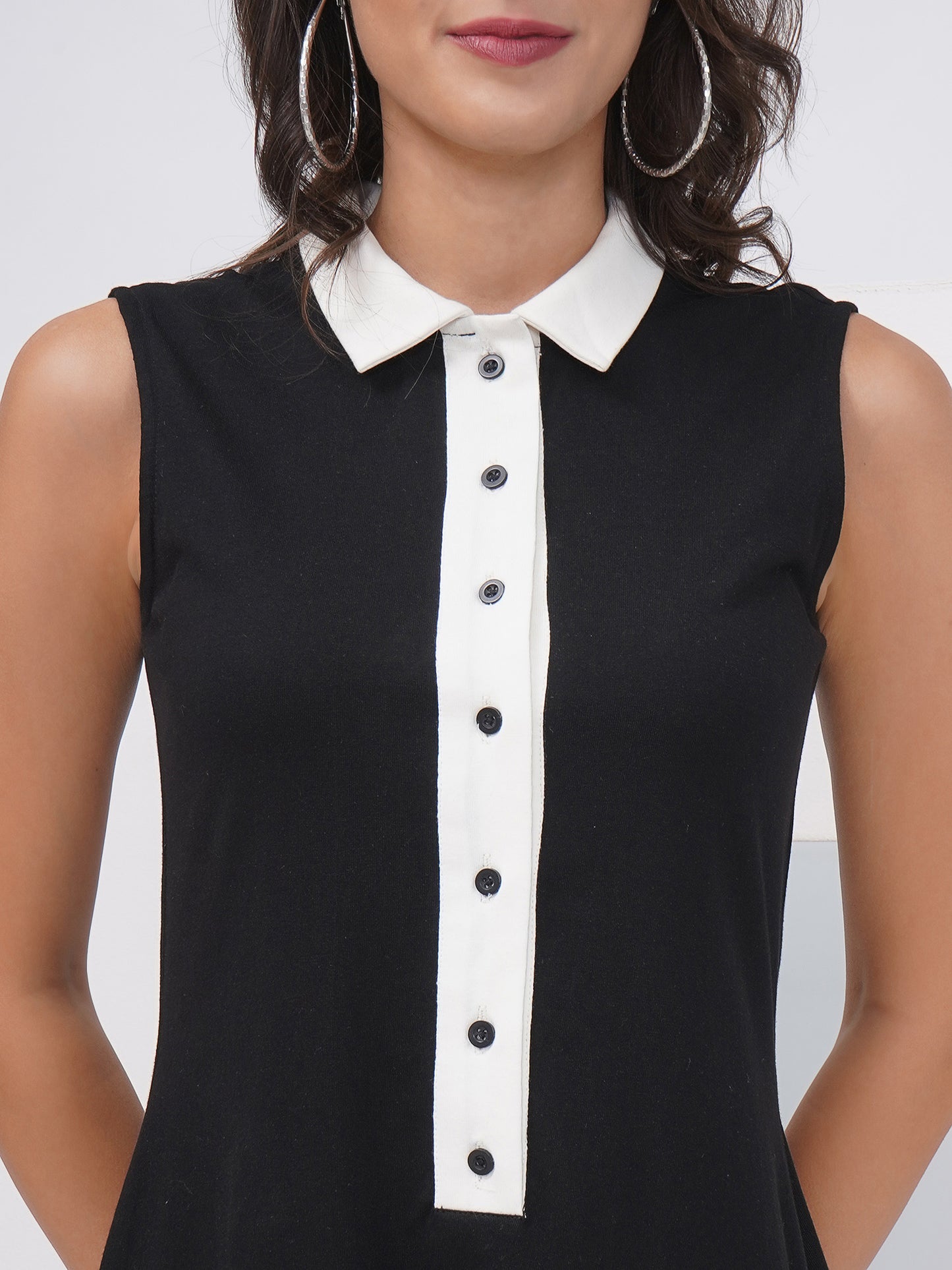 Sleeveless Black A-Line Dress with Contrast Collar- KWD004