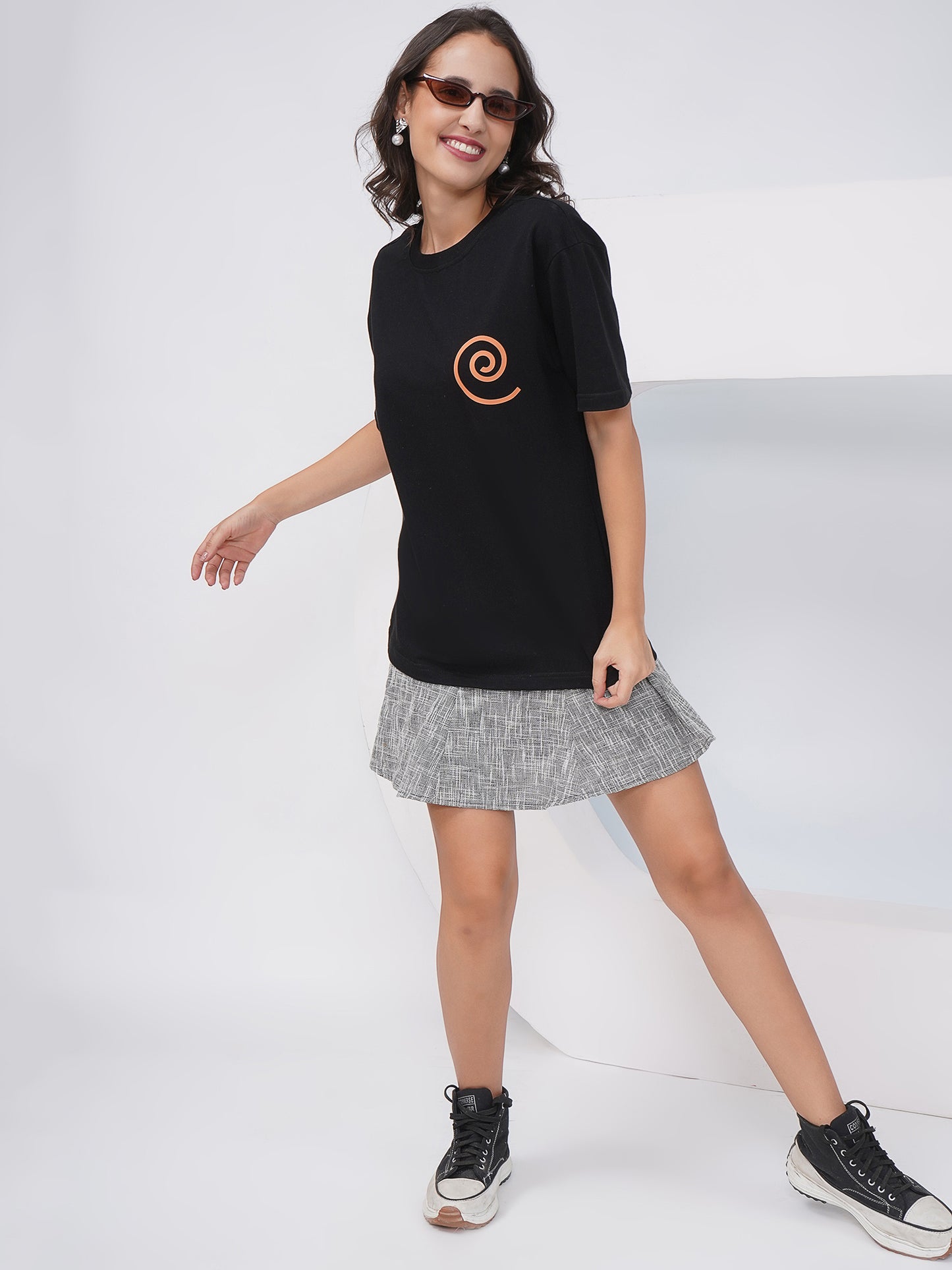 Black Oversized Graphic Back Print T-Shirt – KWOT013