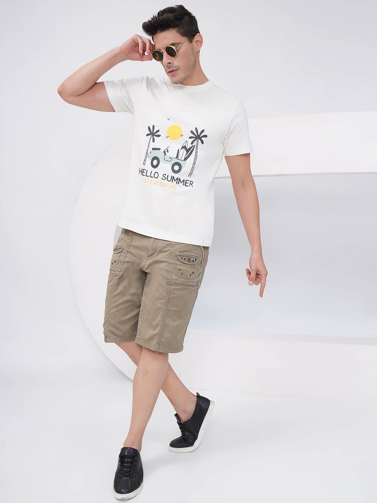 Off-White Men’s Graphic Print T-Shirt – KMRT005