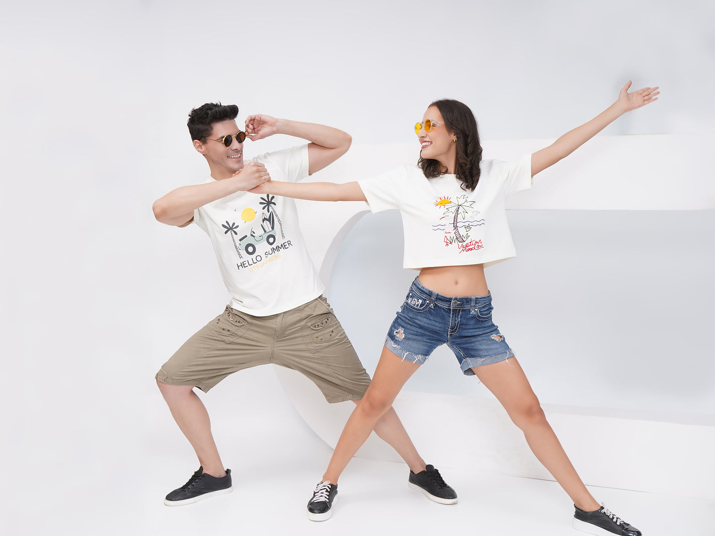 Hello Summer Off-White Cotton Couple Tees-KD002